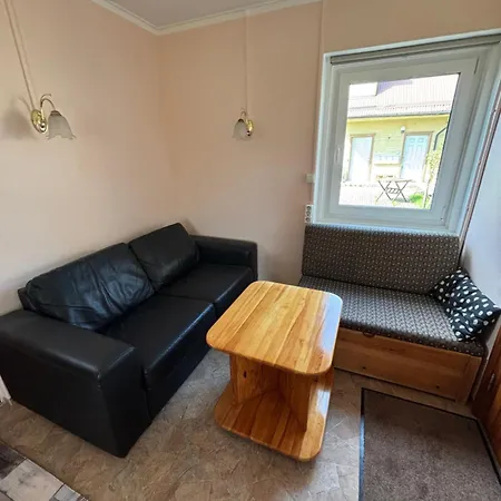 Rannaroosi Guest Apartment - Supeluse * Pärnu